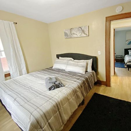 רוצ'סטר Lux 3Br, Steps From Airport, U Of R & Grocery Stores מראה חיצוני תמונה