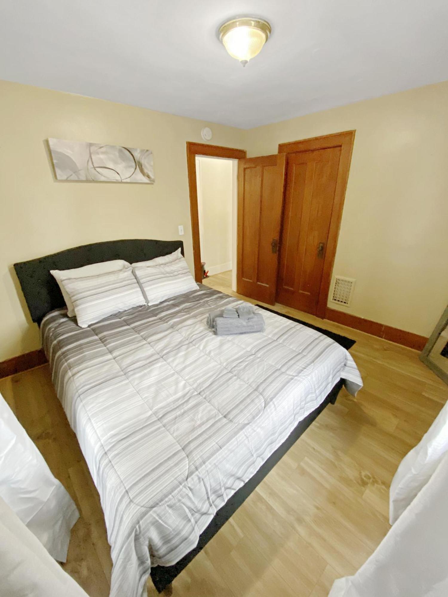 רוצ'סטר Lux 3Br, Steps From Airport, U Of R & Grocery Stores מראה חיצוני תמונה