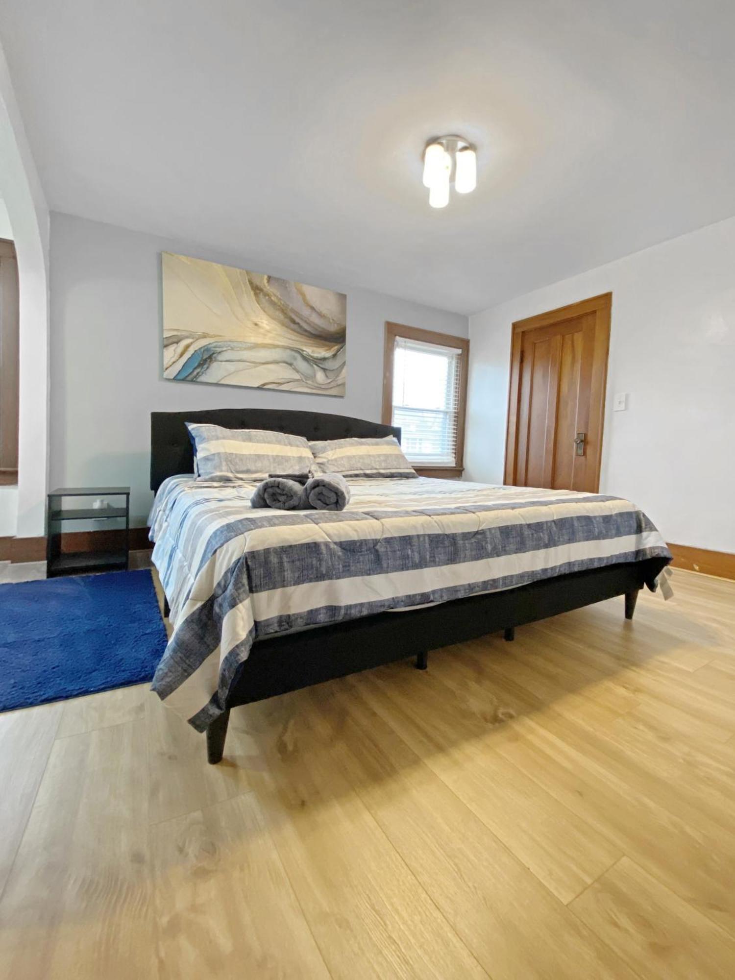 רוצ'סטר Lux 3Br, Steps From Airport, U Of R & Grocery Stores מראה חיצוני תמונה