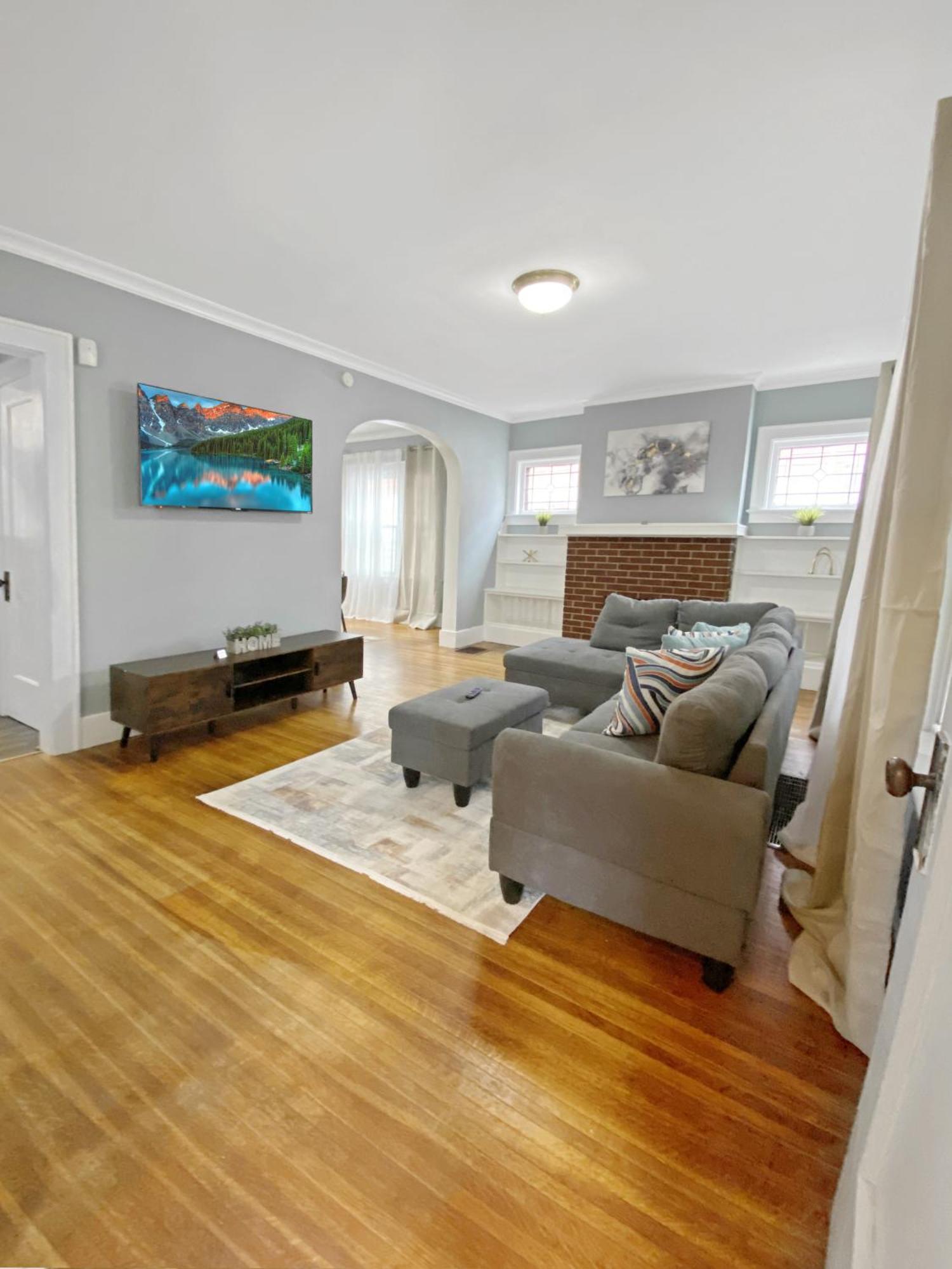 רוצ'סטר Lux 3Br, Steps From Airport, U Of R & Grocery Stores מראה חיצוני תמונה